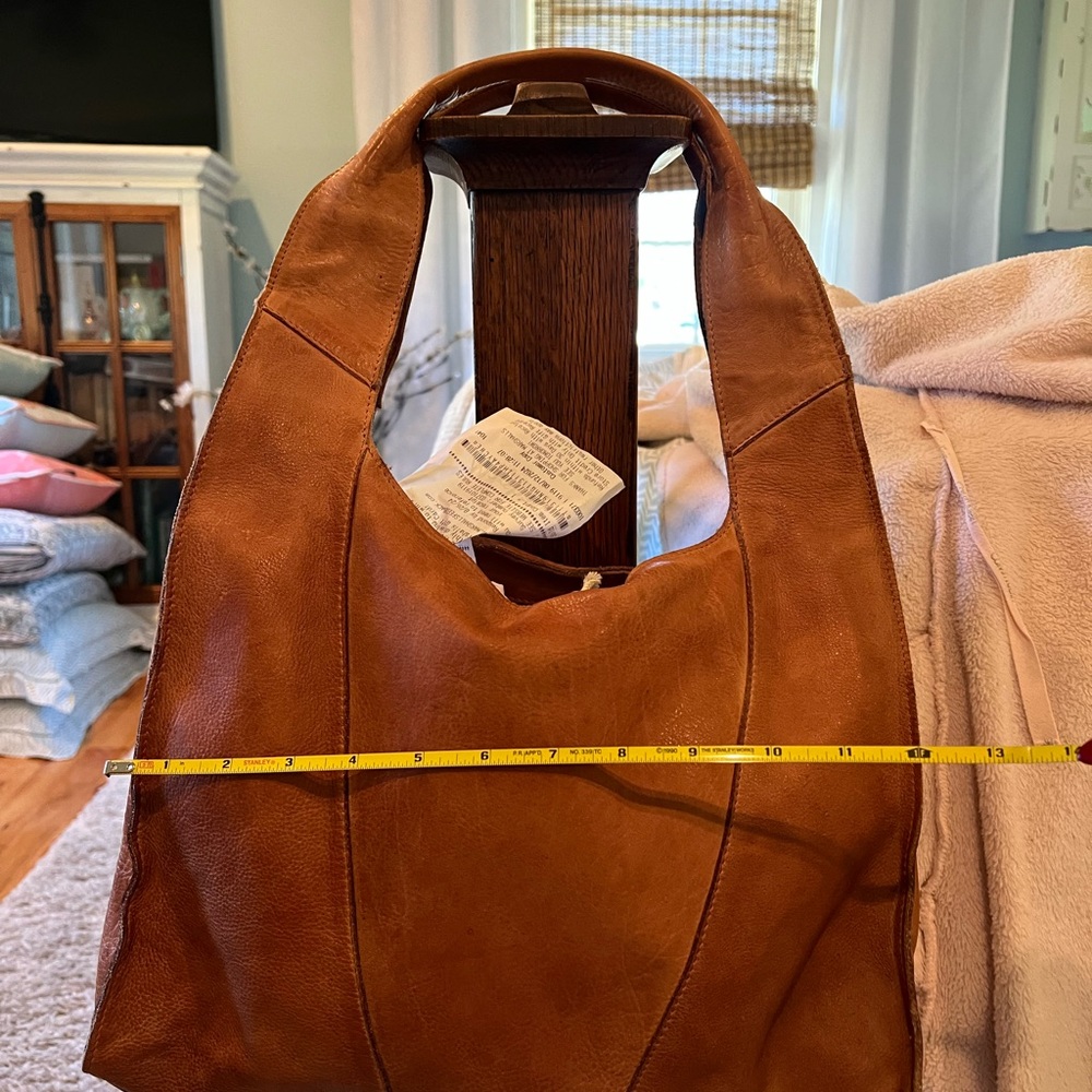 Elegant Tan Leather Tote Bag